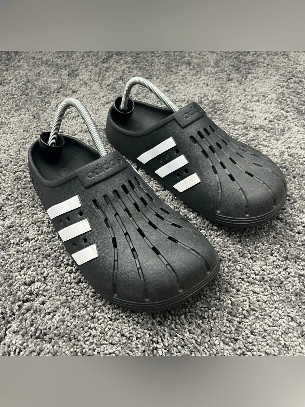Adidas Adilette Clogs Men’s Size 10 Women’s Size 11 Black White Three Stripes